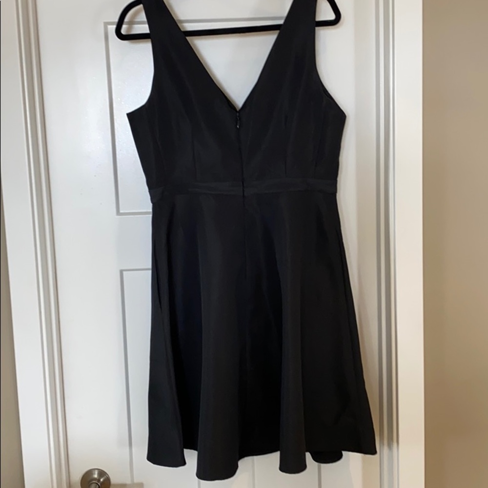 Dress - Picture 4 of 4